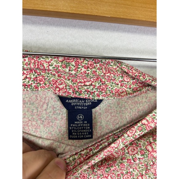 Cottagecore American Eagle Womens 14 Pink Ditsy Floral Ruffle Hem Mini Skirt - Picture 3 of 9